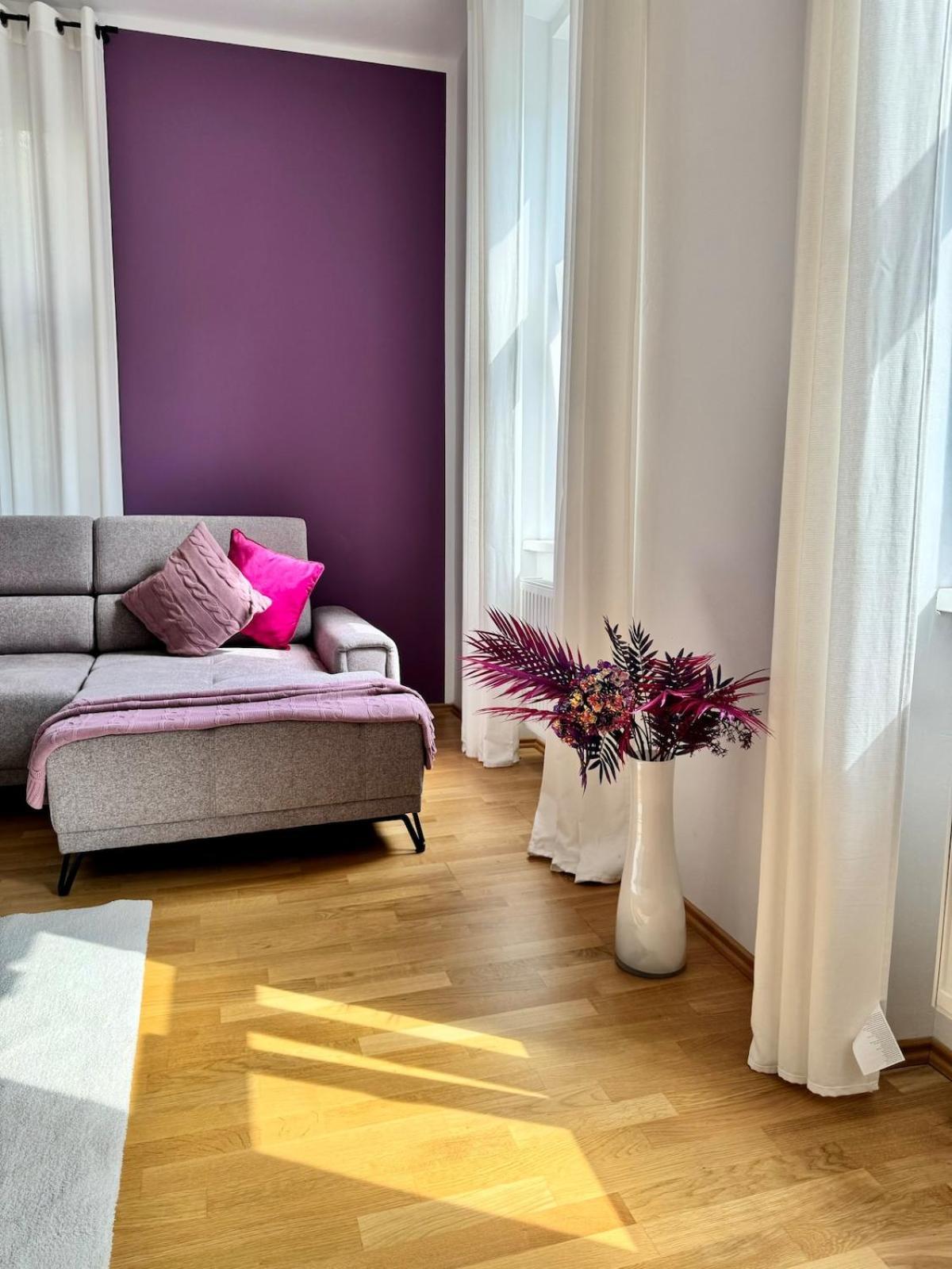 Apartment Lebe Im Kunstviertel Beim Hundertwasserhaus L Hg12 *